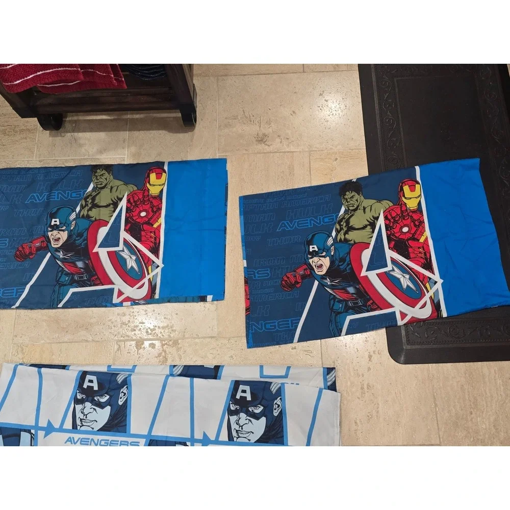 Set of 3 Marvel AVENGERS ASSEMBLE Pillowcases Full Flat Sheet  Iron man Hulk Cap